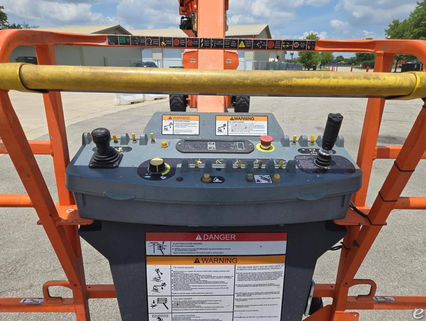 2009 JLG 1350SJP