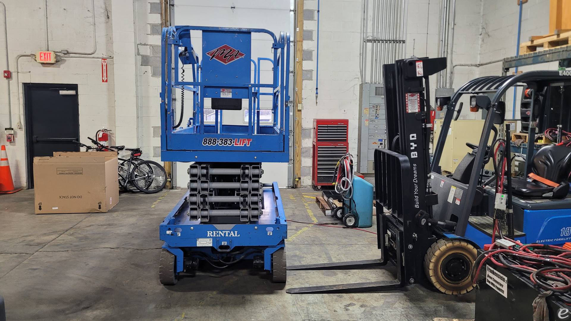 2015 Genie GS-3246 Electric Scissor...