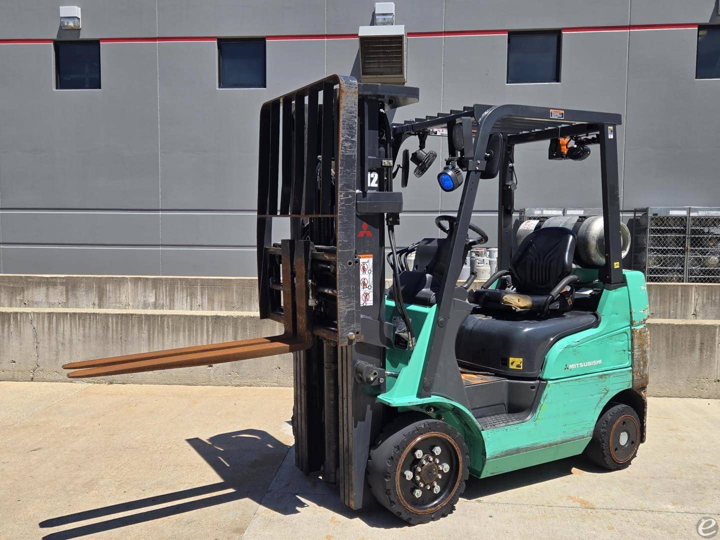2020 Mitsubishi FGC20N