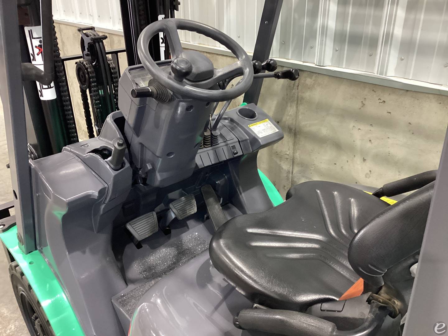 2021 Mitsubishi FG25N