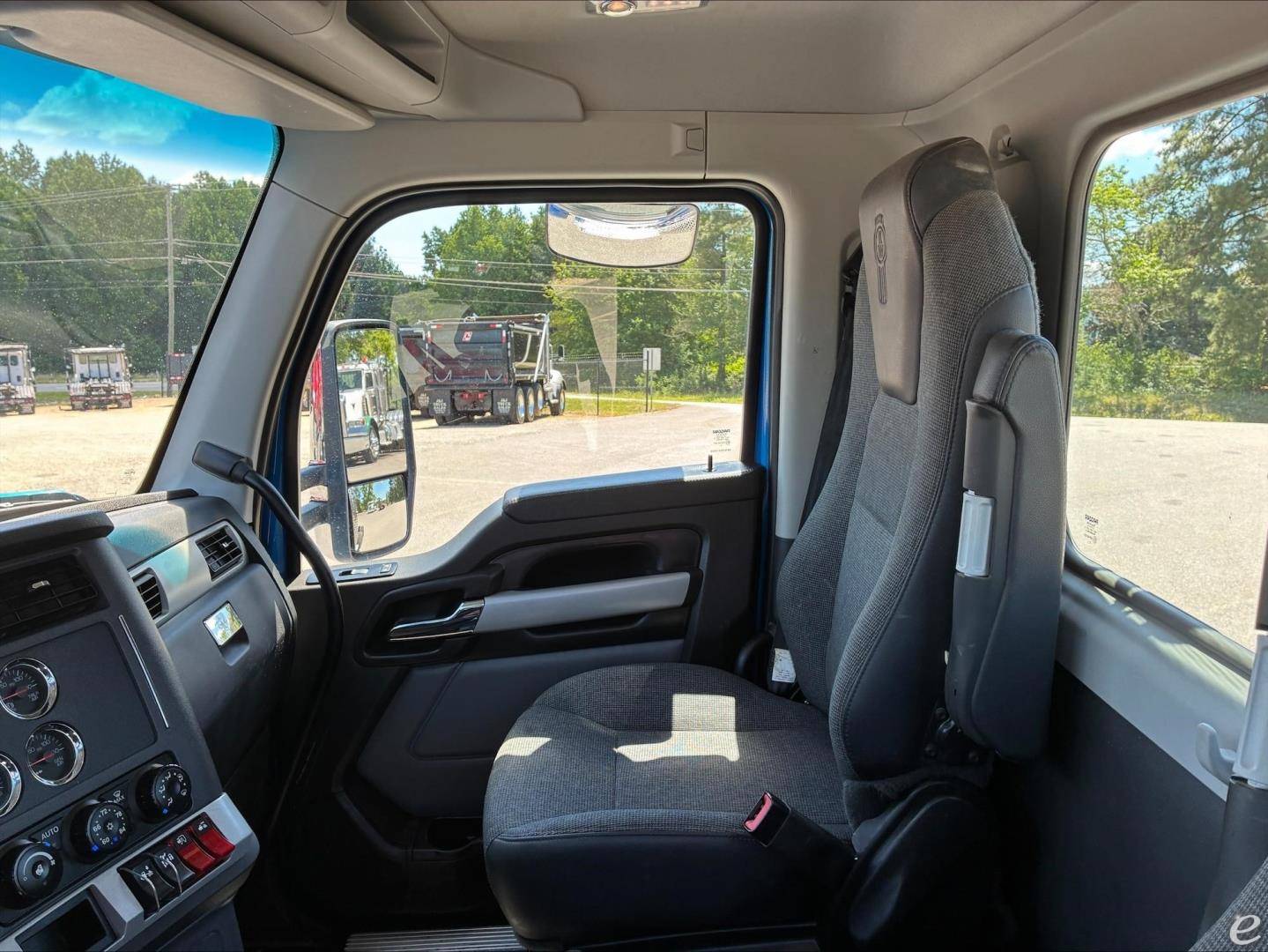 2024 Kenworth W990