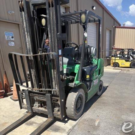 2014 Mitsubishi FG25N