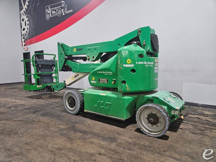 2014 JLG E400AN