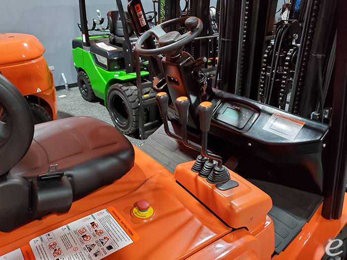 2026 Viper Lift Trucks FB30