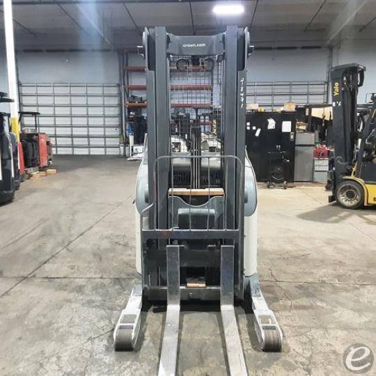 2019 Crown RR5725-45
