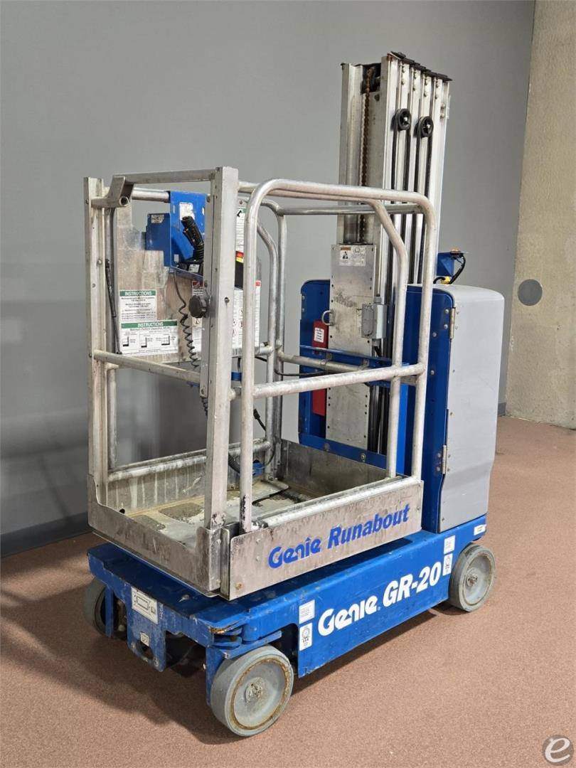 2017 Genie GR20 Electric Scissor Lift - 123Forklift