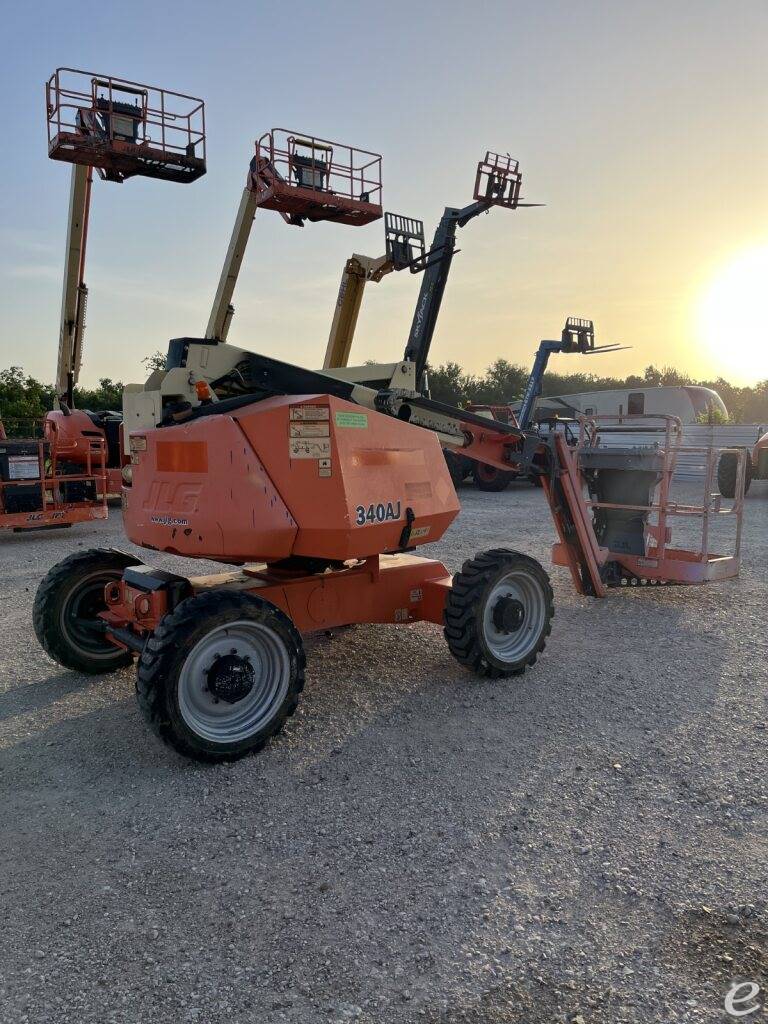 2018 JLG 340AJ
