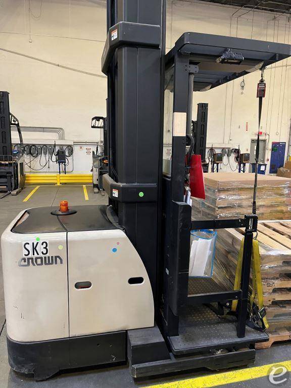 2018 Crown SP3520-30