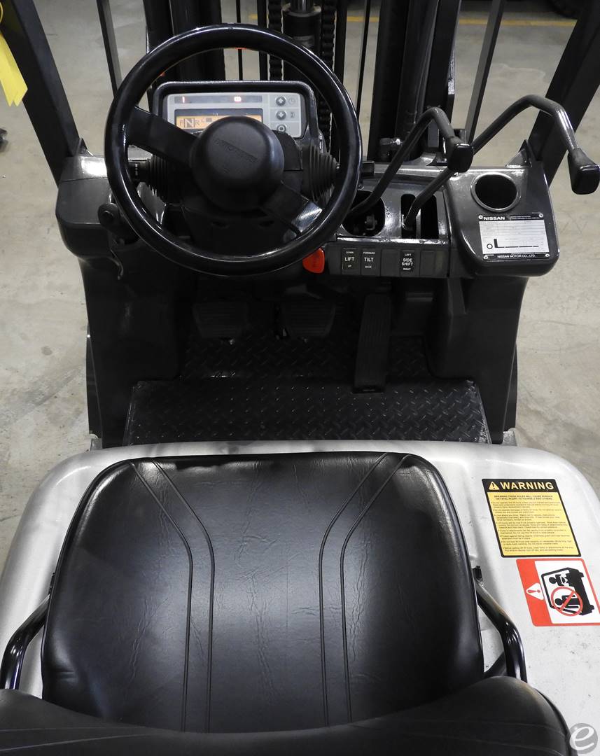 2010 Nissan MCP1F2A25LV