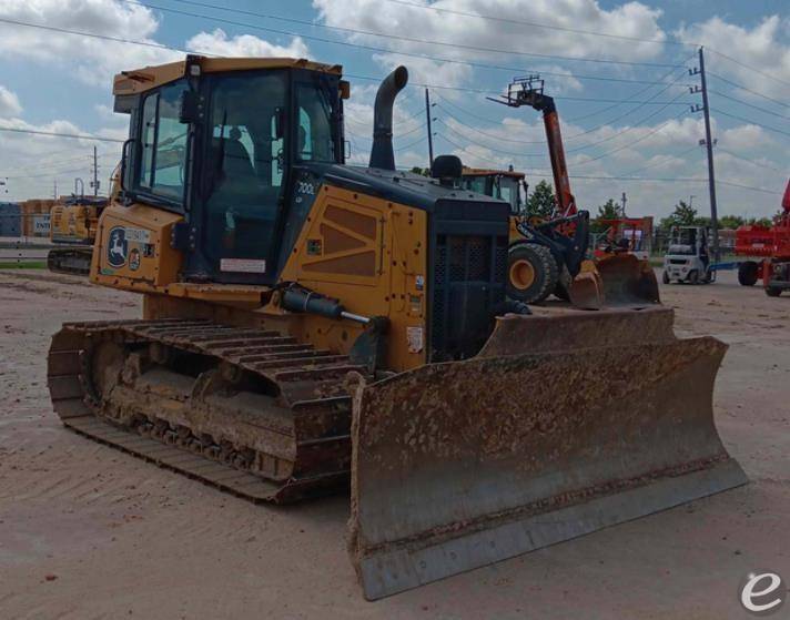 2021 John Deere 700L LGP