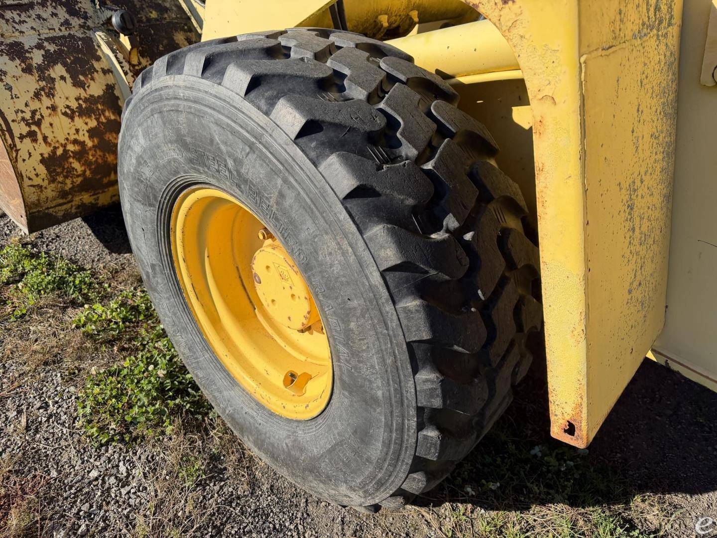 2000 New Holland LW80