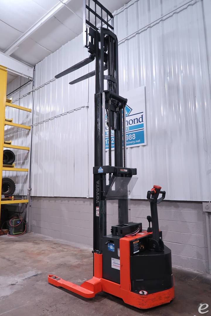 2018 Electric Toyota 6BWS20 Electric Walkie Straddle Stacker