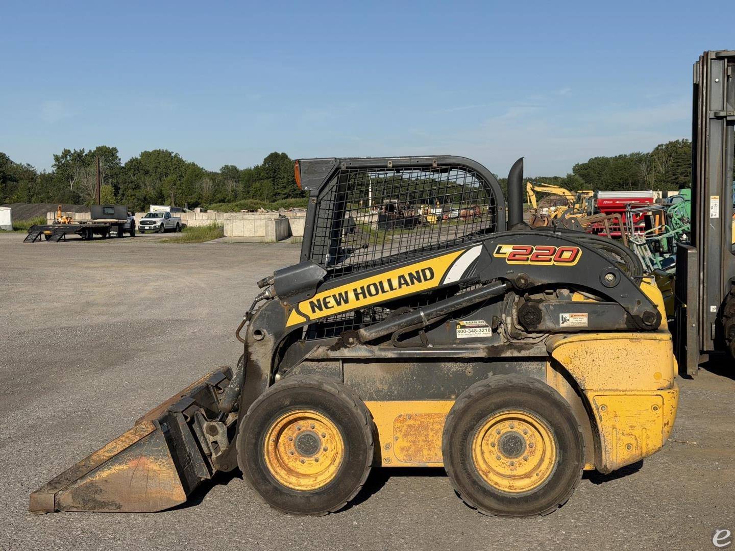 2015 New Holland L220