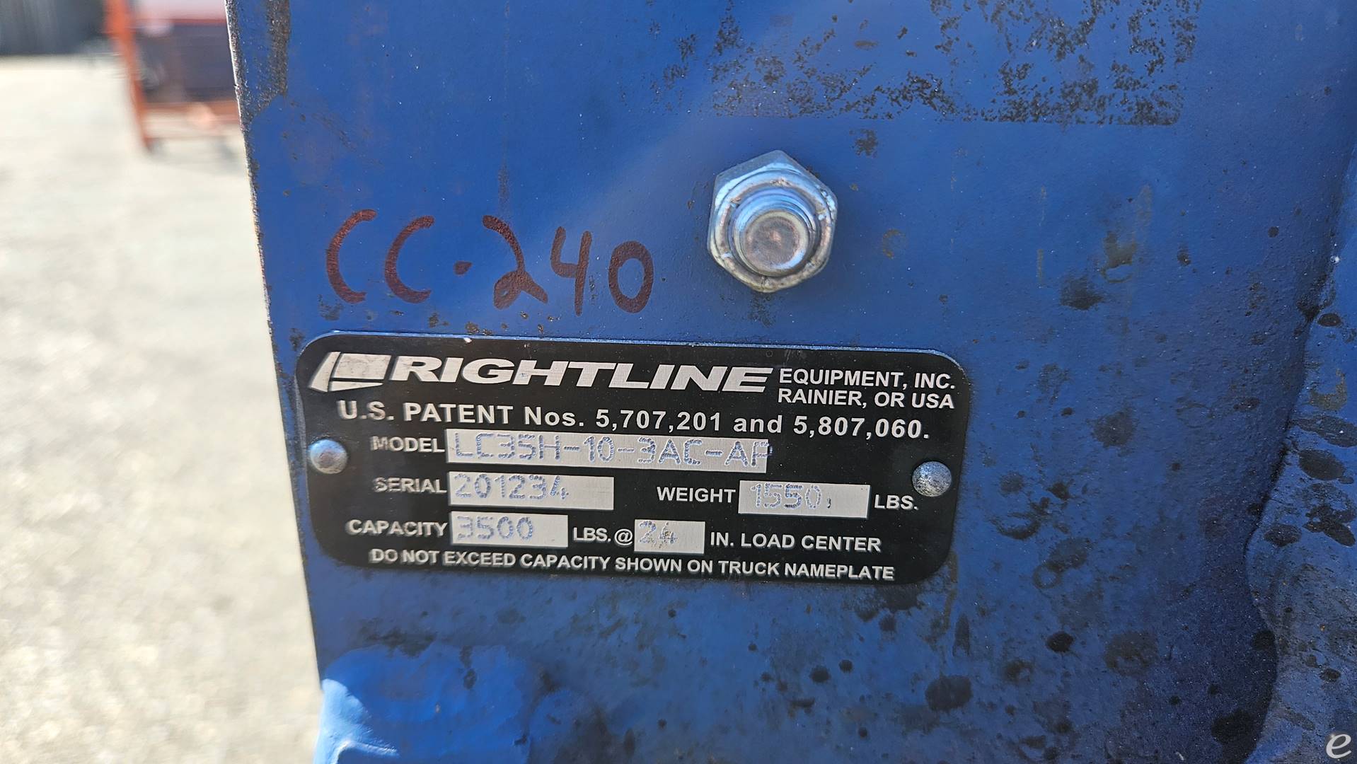 2020 Rightline LC35H-10-3AC-AP