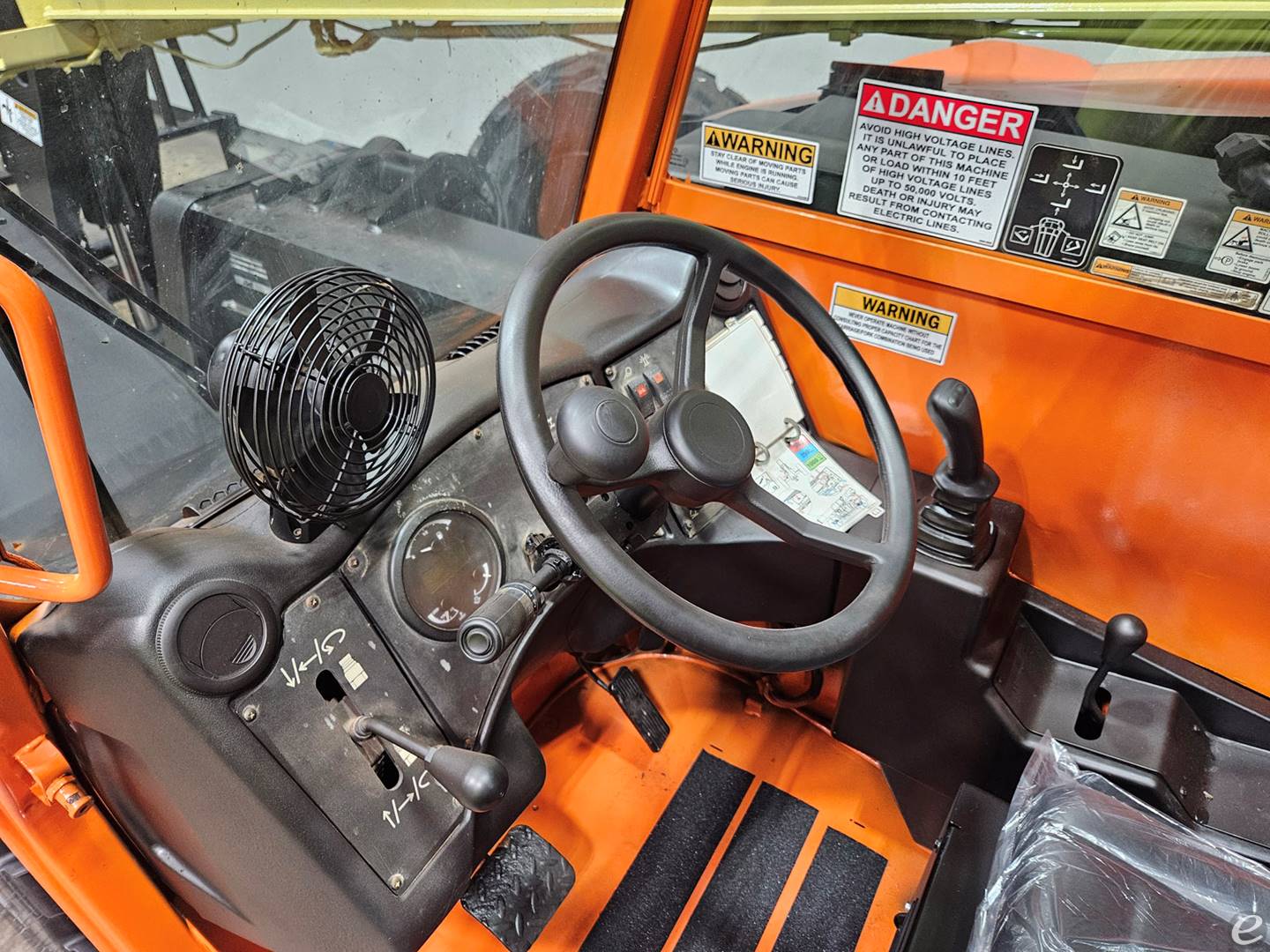 2011 JLG G6-42A