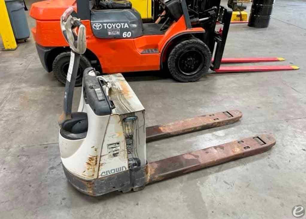  Crown WP2340-45 Electric Forklift