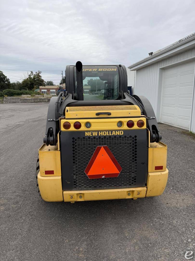 2017 New Holland L220