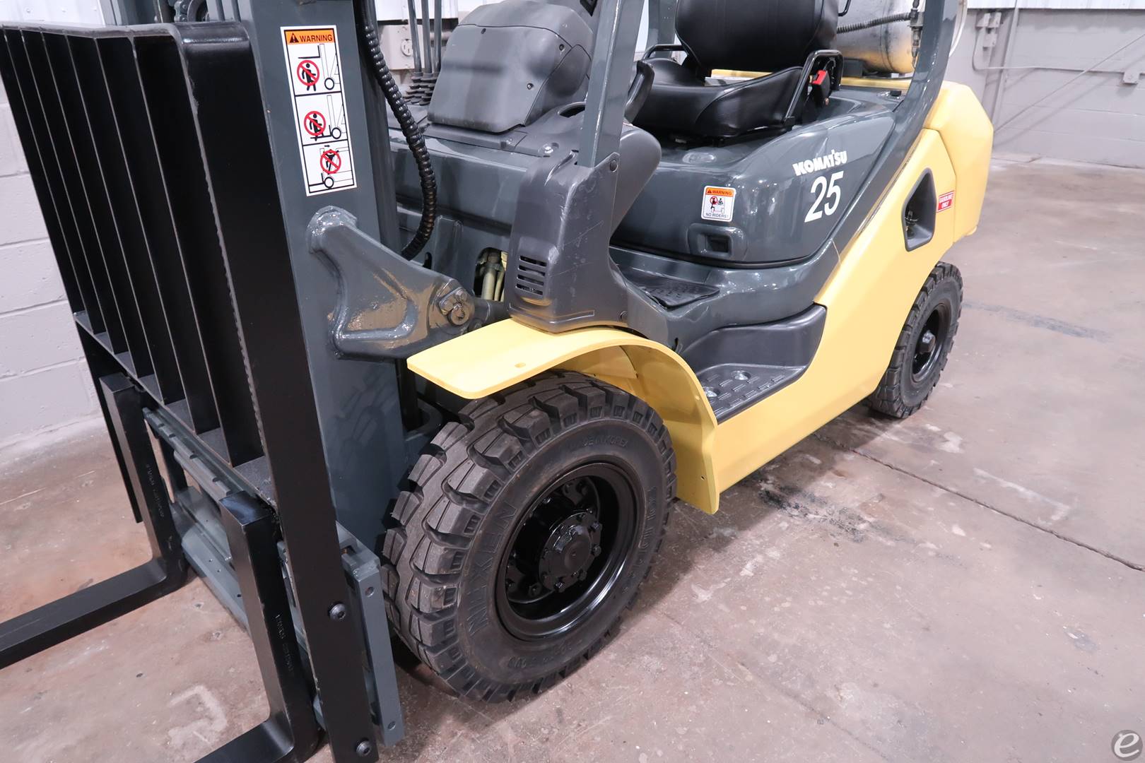 2014 Komatsu FG25T-16
