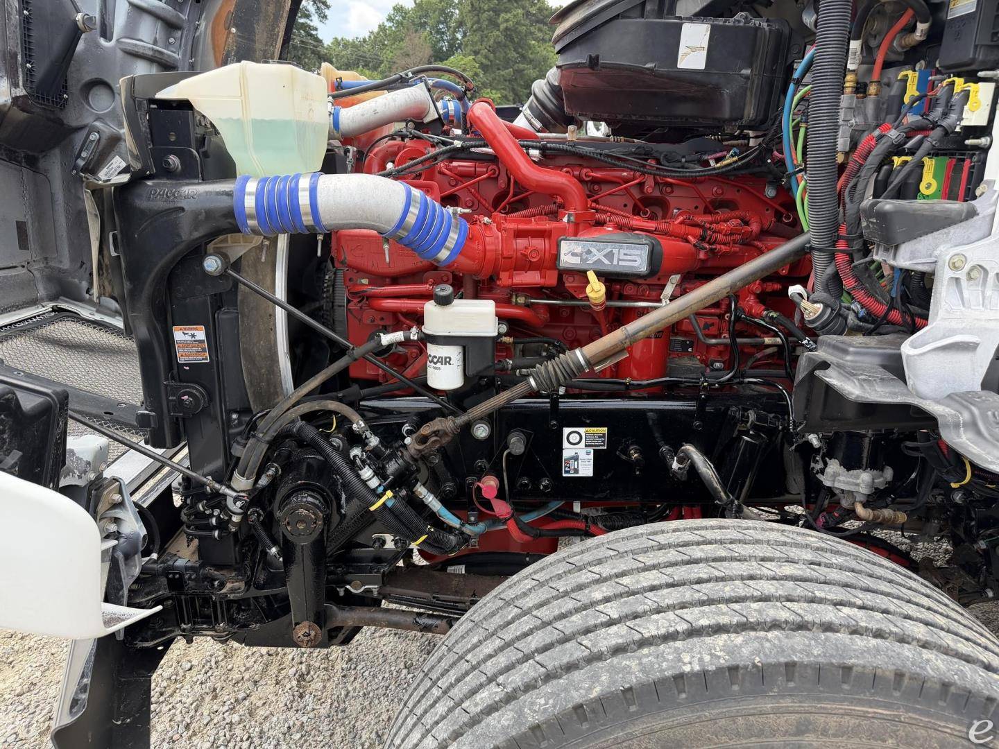 2023 Kenworth T880
