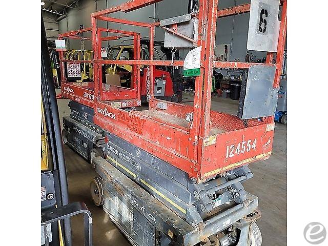 2015 Skyjack SJ-3219 Electric Sciss...