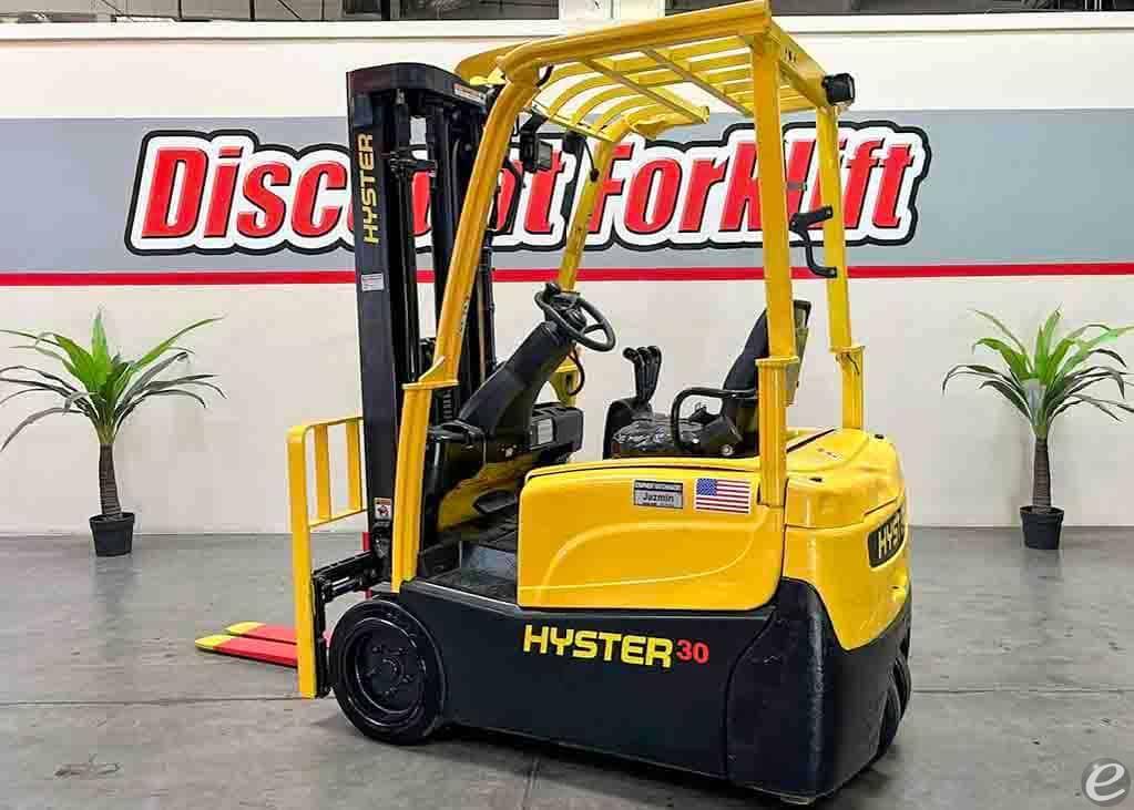 2020 Hyster J30XNT