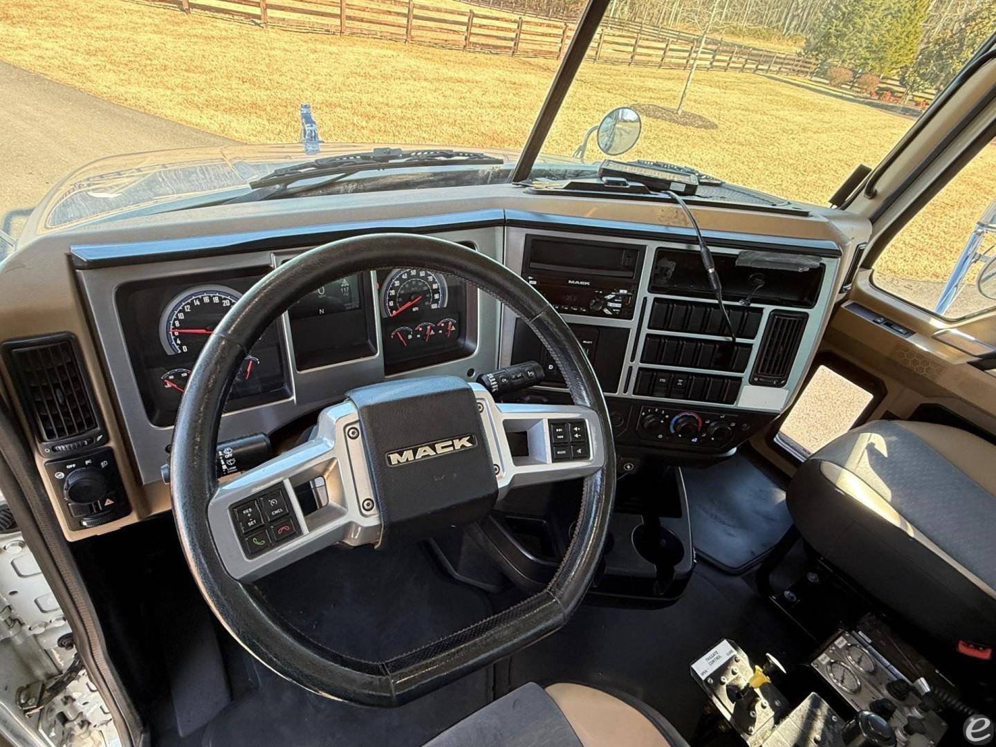 2019 Mack GRANITE 64FR