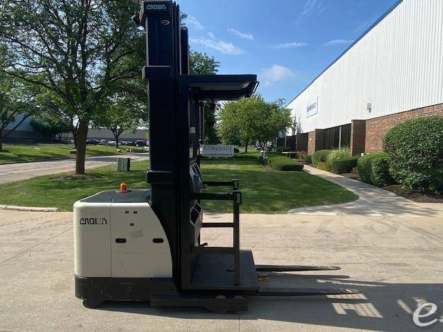 2021 Crown SP3520-30