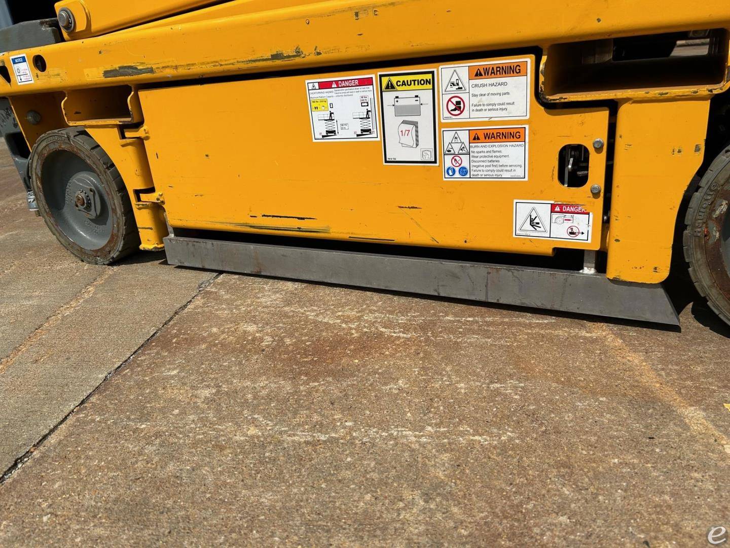 2017 Haulotte Group OPTIMUM 1931E Electric Scissor Lift - 123Forklift