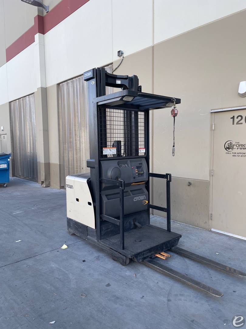 2013 Crown SP3505-30
