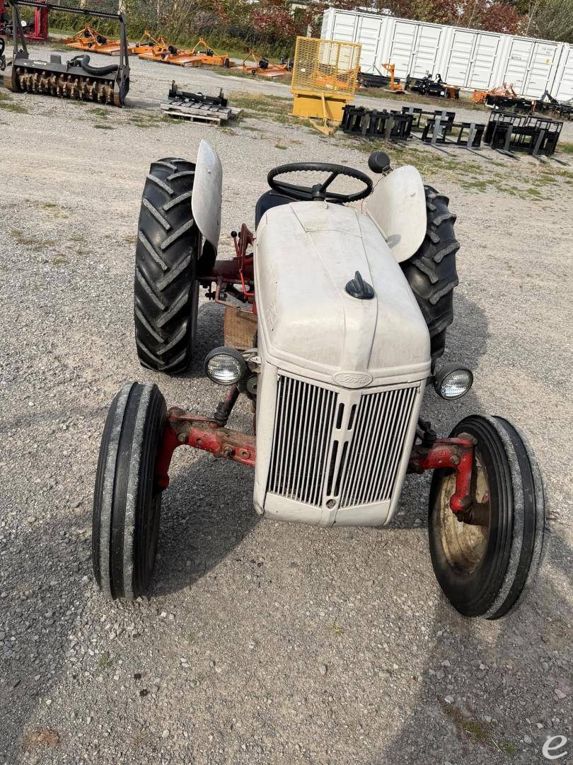 1949 Ford 8N