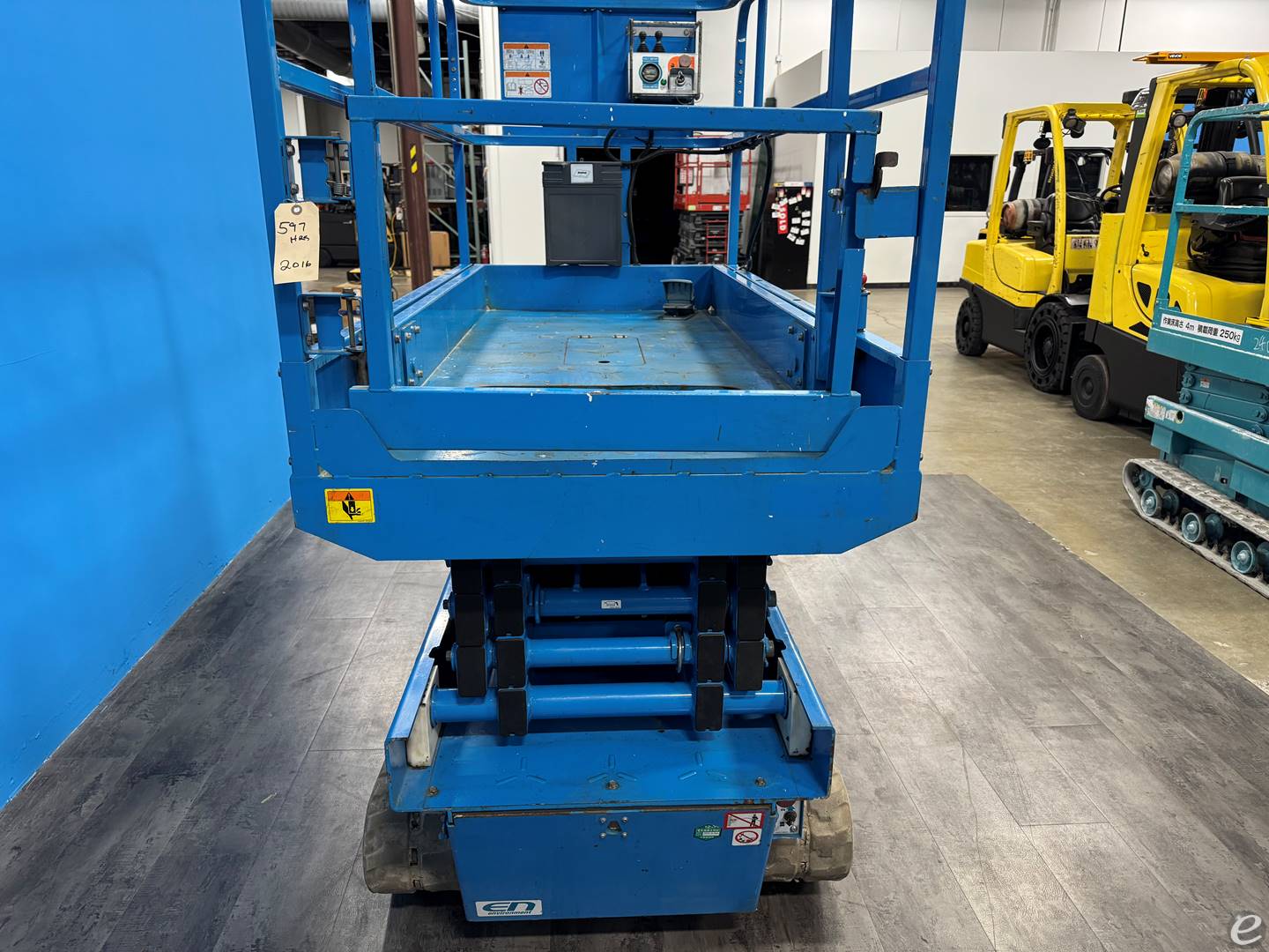 2016 Used AIRMAN ENCL061