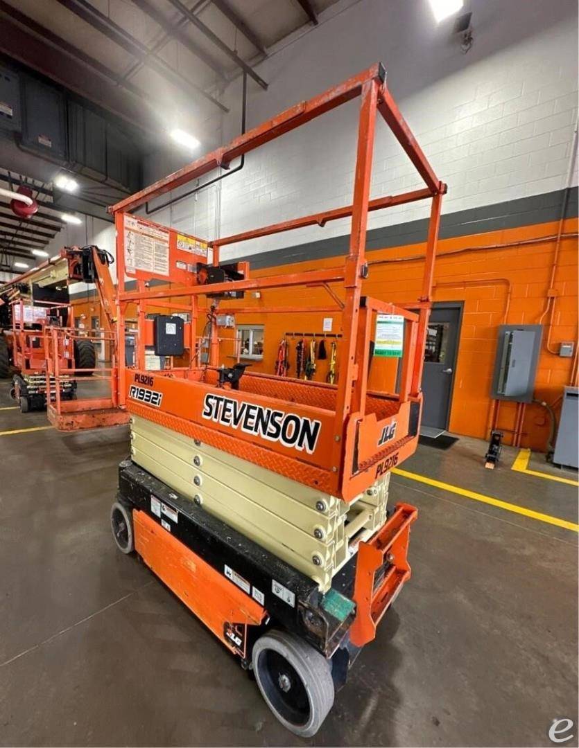 2021 JLG R1932i