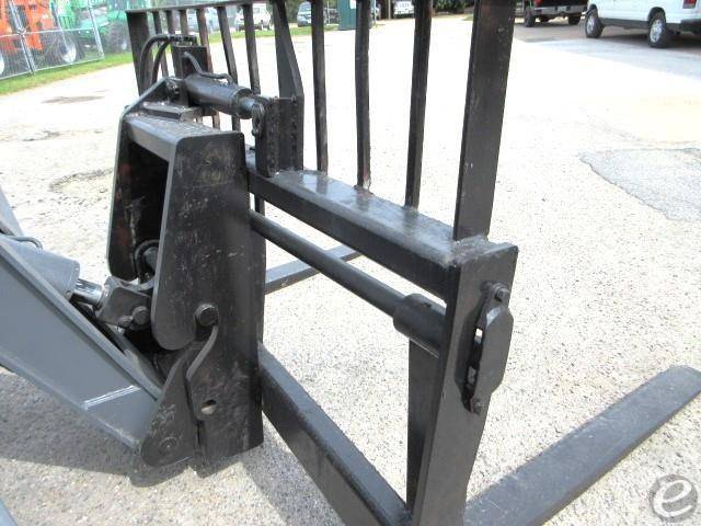 2014 Skyjack VR1056D