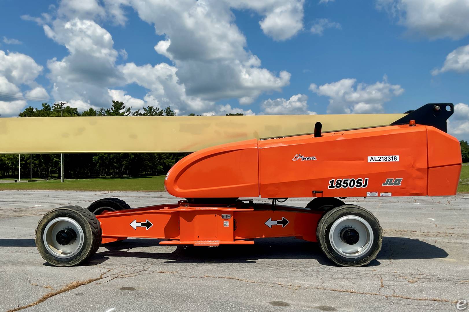 2017 JLG 1850SJP