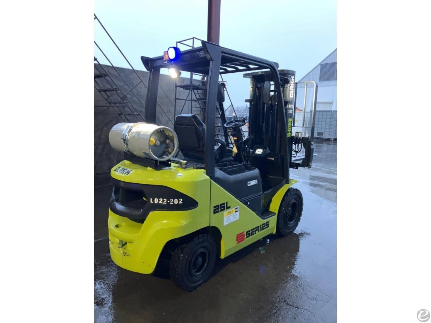 2023 Clark S25L