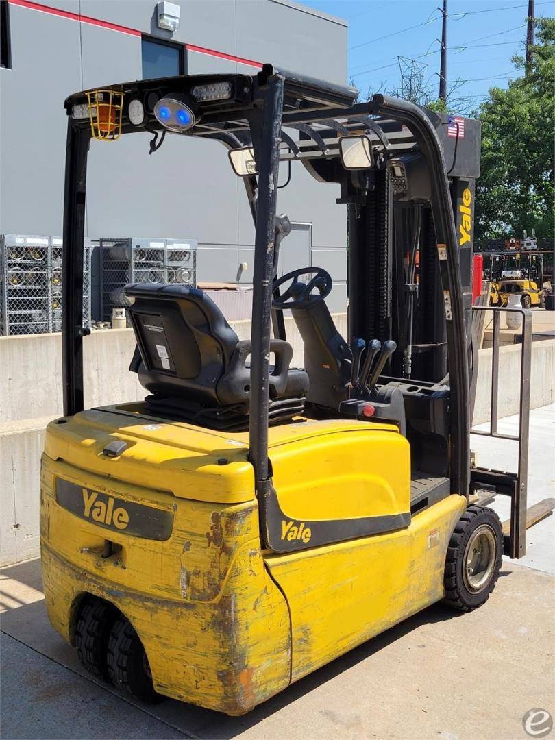 2017 Yale ERP040VT Electric 3 Wheel Forklift - 123Forklift