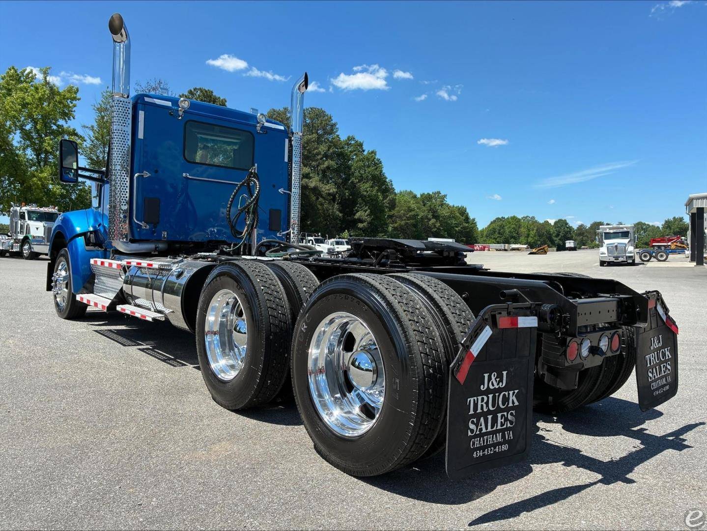 2024 Kenworth W990
