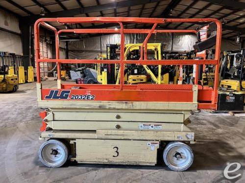 2001 JLG 2032E2