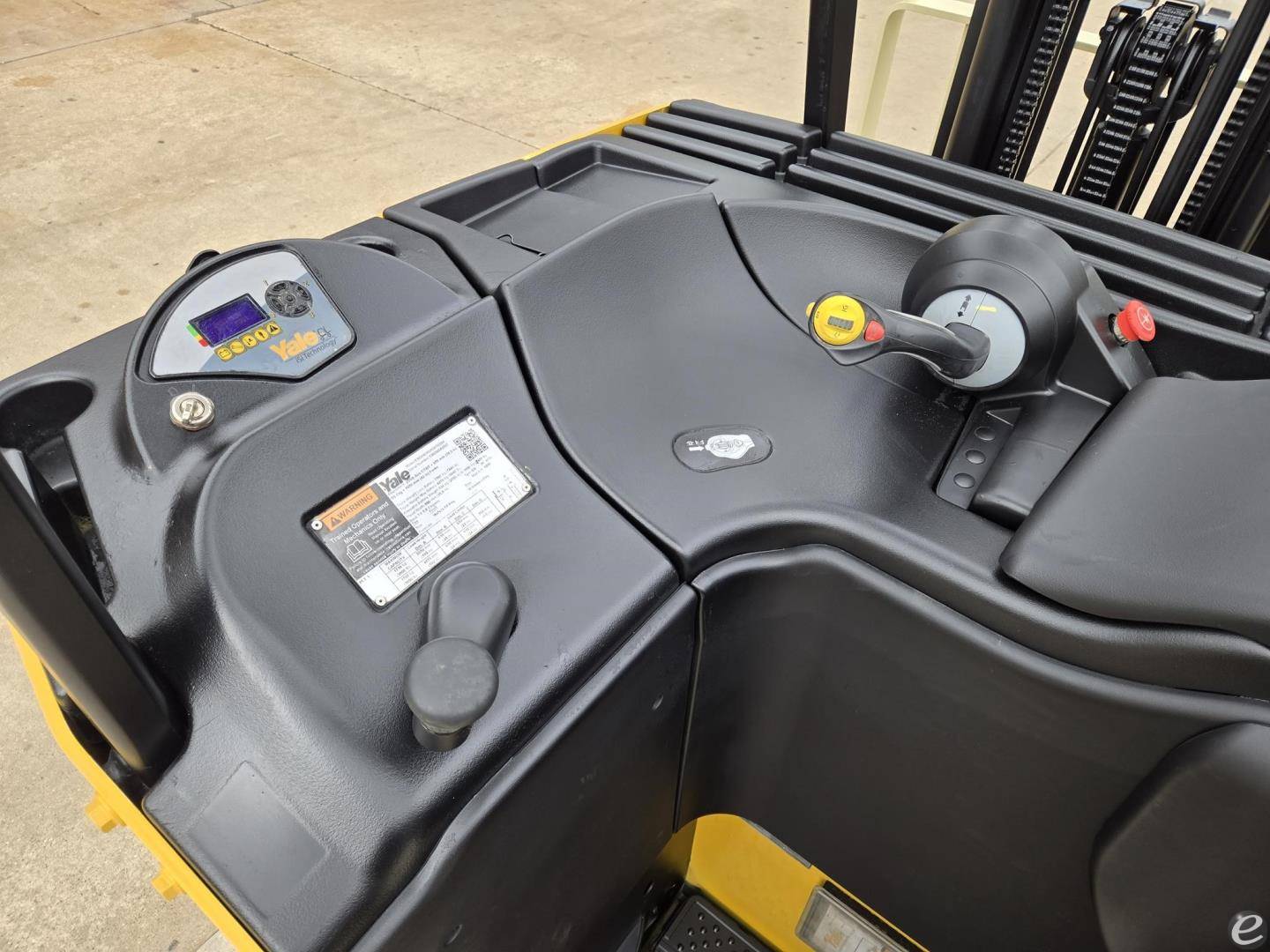 2019 Yale ESC040AD