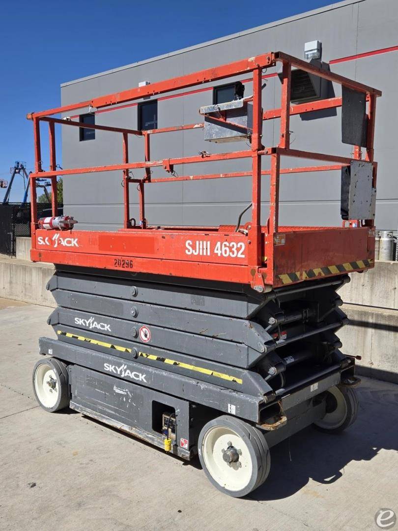 2015 Skyjack SJIII4632 Electric Scissor Lift - 123Forklift