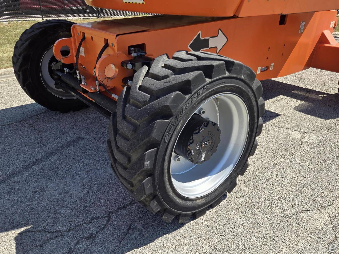 2019 JLG 800AJ