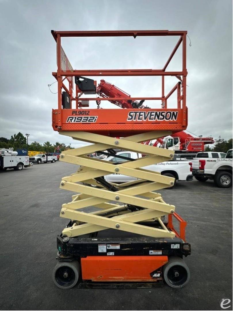 2021 JLG R1932i