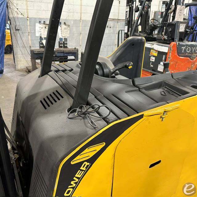 2019 Yale ESC040AD