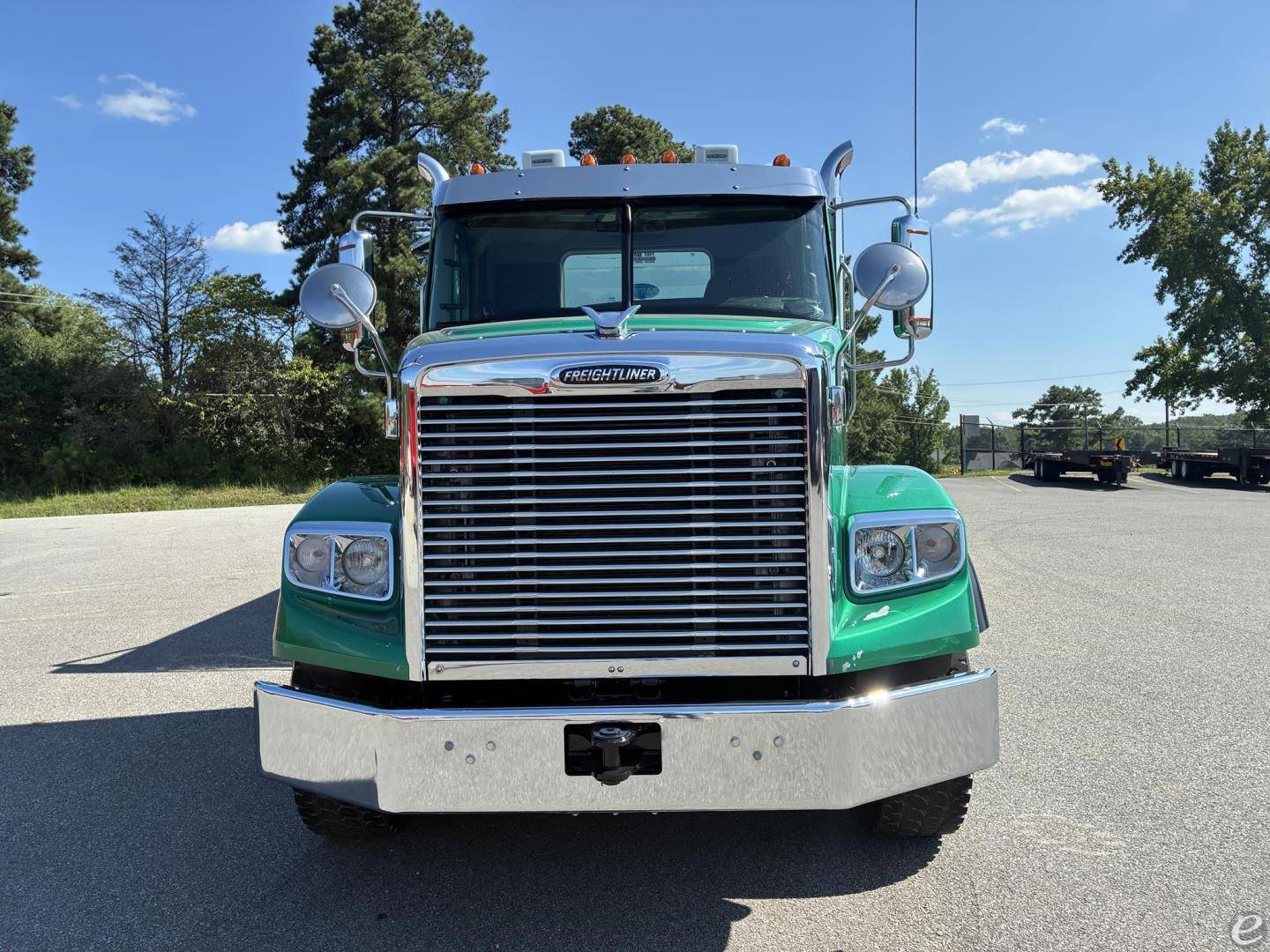 2023 Freightliner 122SD