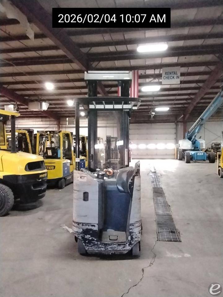2011 Crown RR5725-45