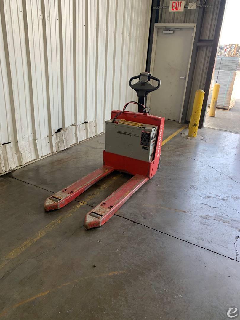1900 Raymond 102T-F45L Electric Forklift - 123Forklift