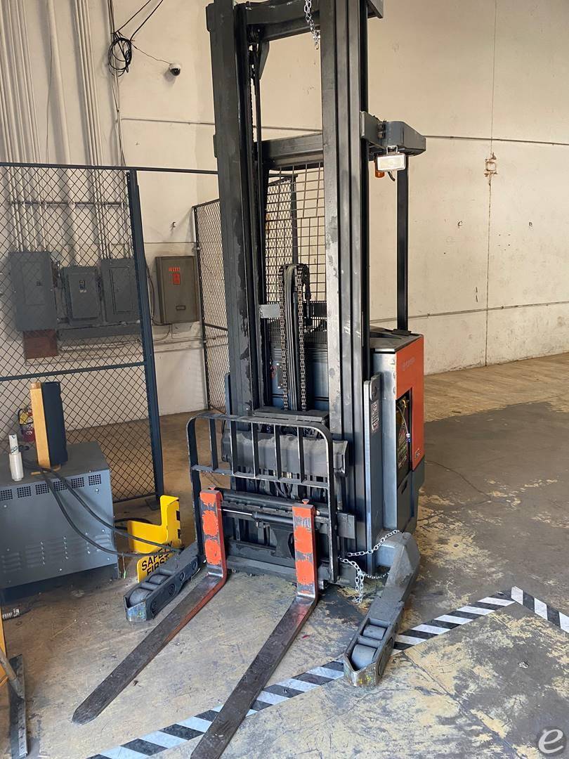 2007 Toyota 7BRU18 Electric Reach Truck - 123Forklift