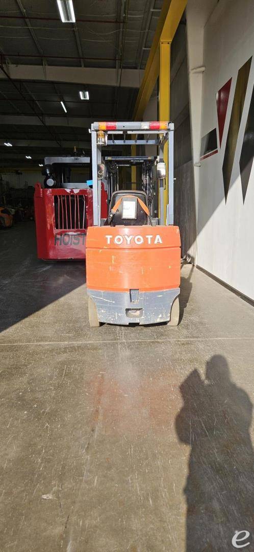 2001 Toyota 7FBCU25