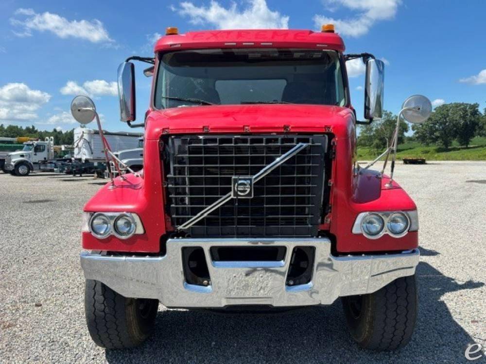 2017 Volvo VHD64F200