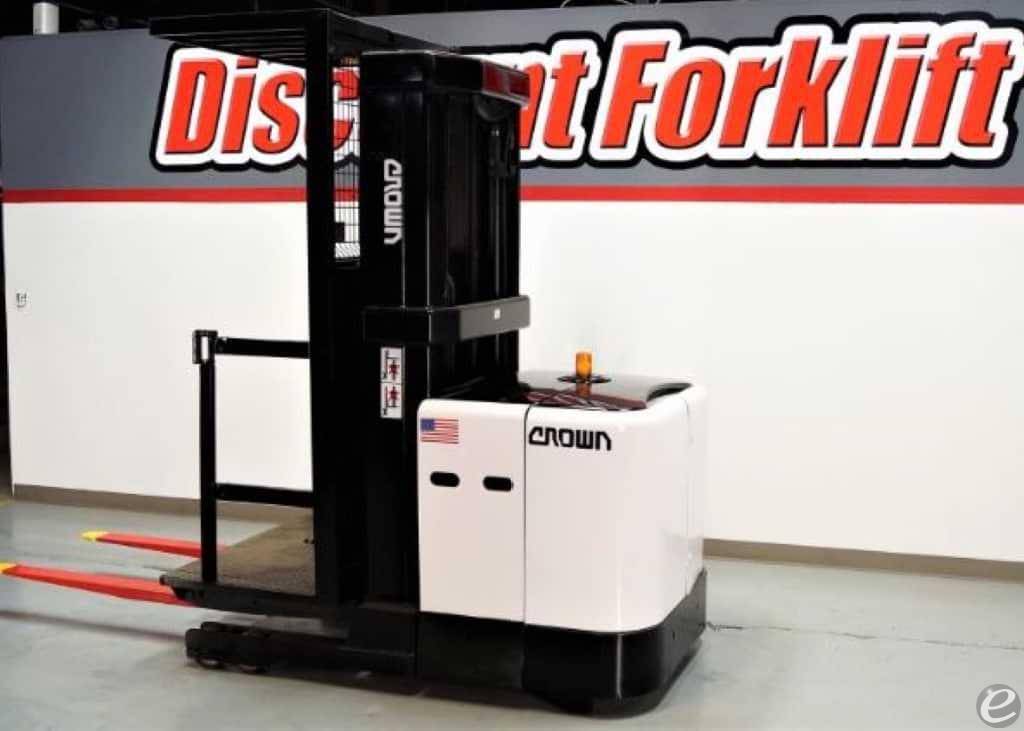 2021 Crown SP3510-30 Electric Order Picker - 123Forklift